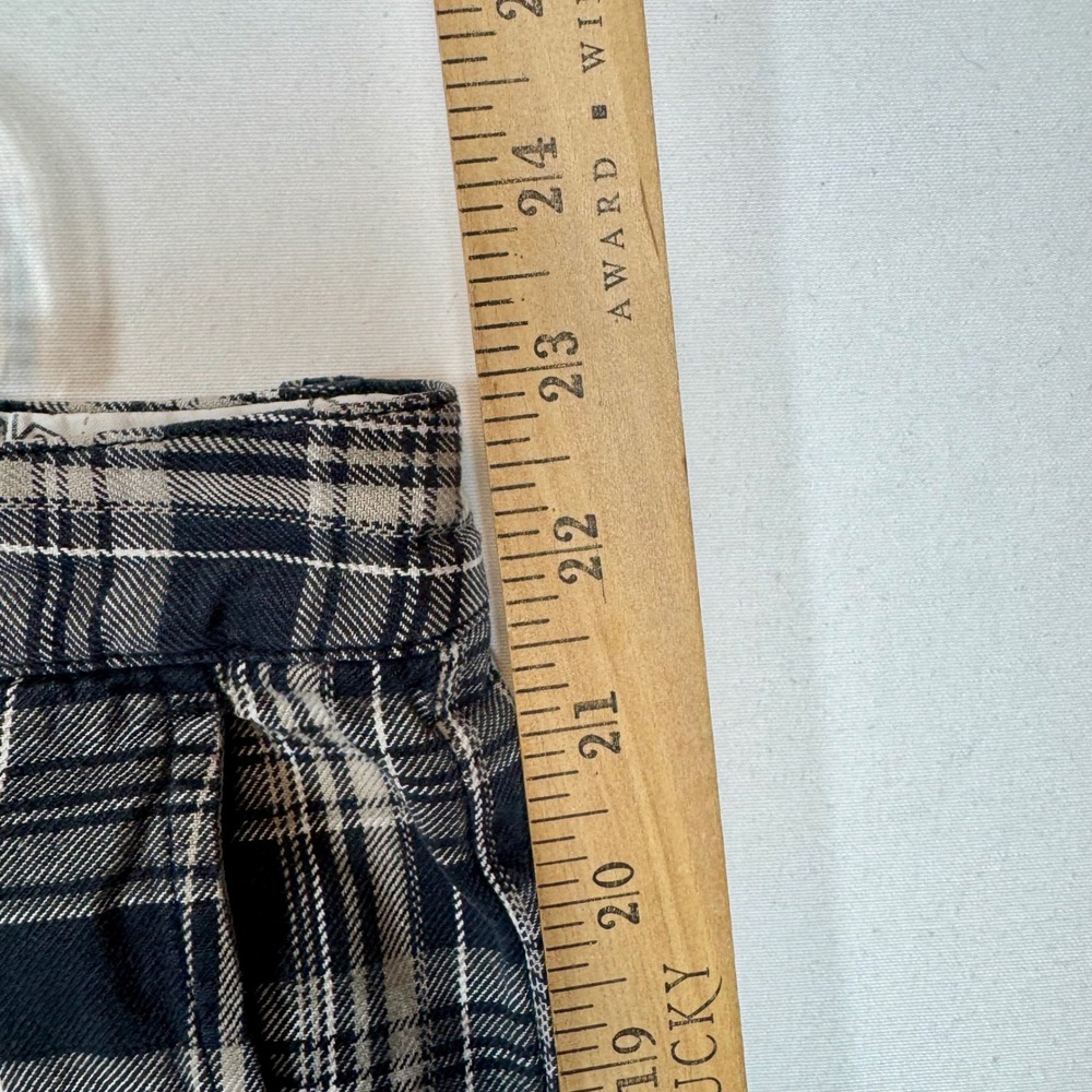 Vans Plaid Shorts Skateboard Casual Comfy Everyday Wear Size 36 Y2K - Picture 3 of 6